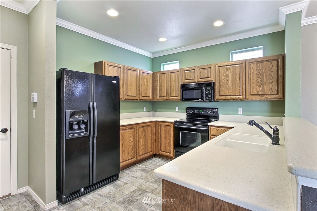4164 Edgewater Boulevard Northeast Lacey, WA 98516 - Photo 6 of 15