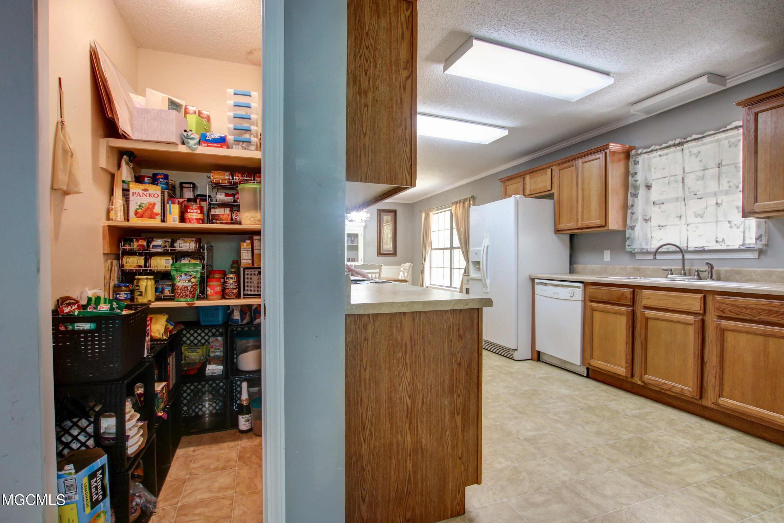 7225 Gregory Street Moss Point, MS 39563 - Photo 14 of 39 14