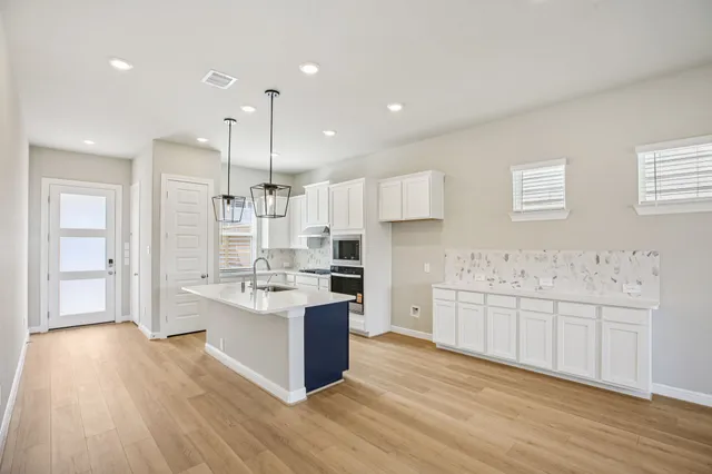 $341,920 | 625 Topwater Trail, Kemah, TX 77565