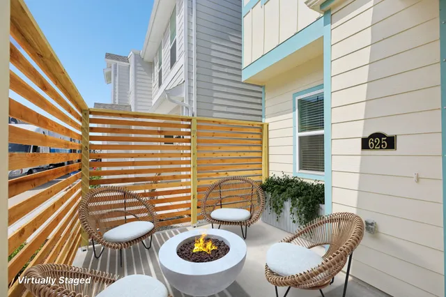 $341,920 | 625 Topwater Trail, Kemah, TX 77565