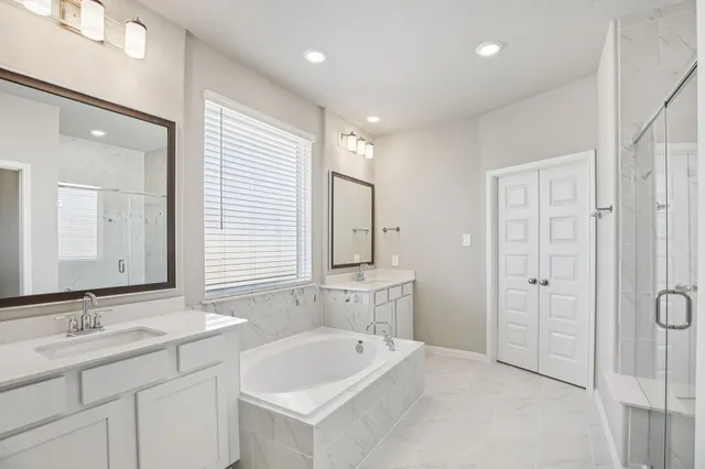 $341,920 | 625 Topwater Trail, Kemah, TX 77565