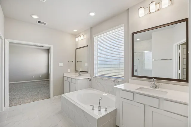 $341,920 | 625 Topwater Trail, Kemah, TX 77565