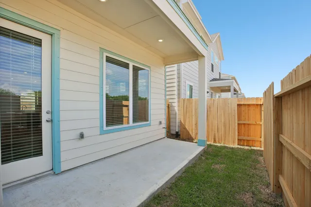 $341,920 | 625 Topwater Trail, Kemah, TX 77565