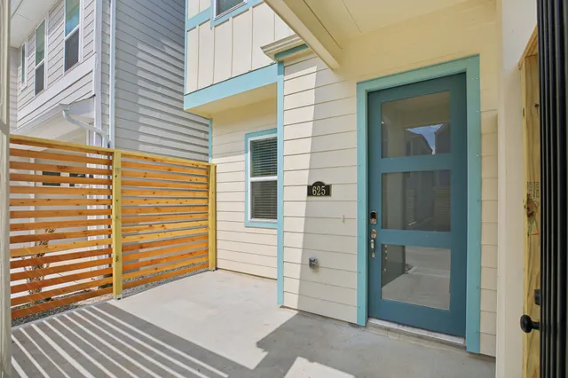 $341,920 | 625 Topwater Trail, Kemah, TX 77565