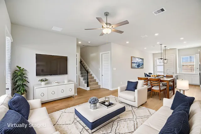 $341,920 | 625 Topwater Trail, Kemah, TX 77565