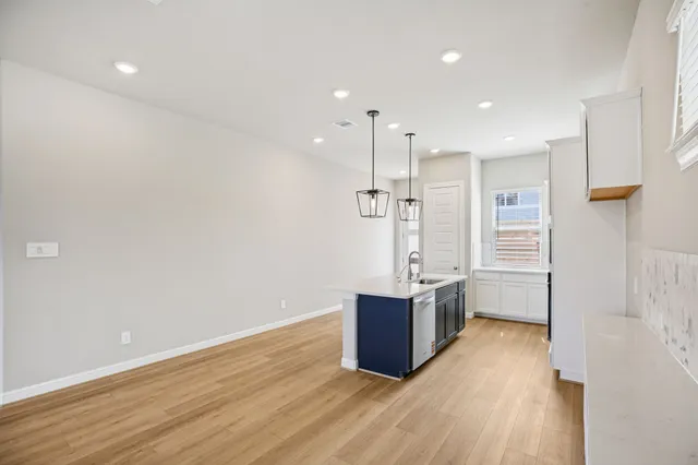 $341,920 | 625 Topwater Trail, Kemah, TX 77565