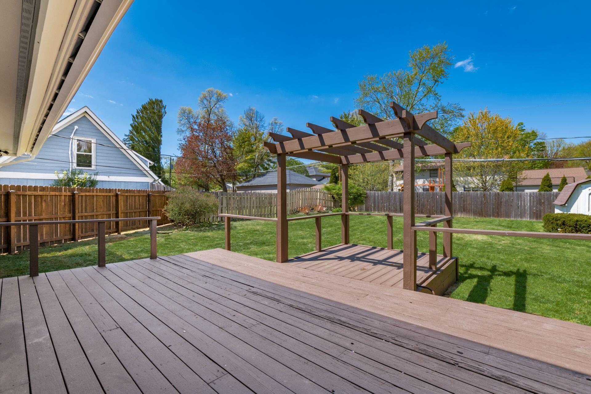 2228 McCoy Road Upper Arlington, OH 43220 - Photo 38 of 48 Deck