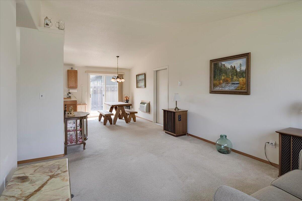 1712 Southwest 35th Street Redmond, OR 97756 - Photo 5 of 26 07-1712 SW 35th St, Redmond-7