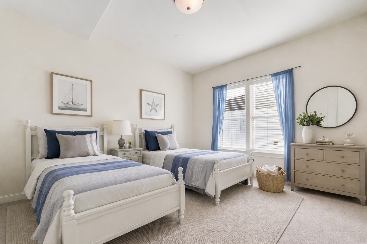 705 Delano Street Houston, TX 77003 - Photo 32 of 47 a bedroom with two beds and a dresser