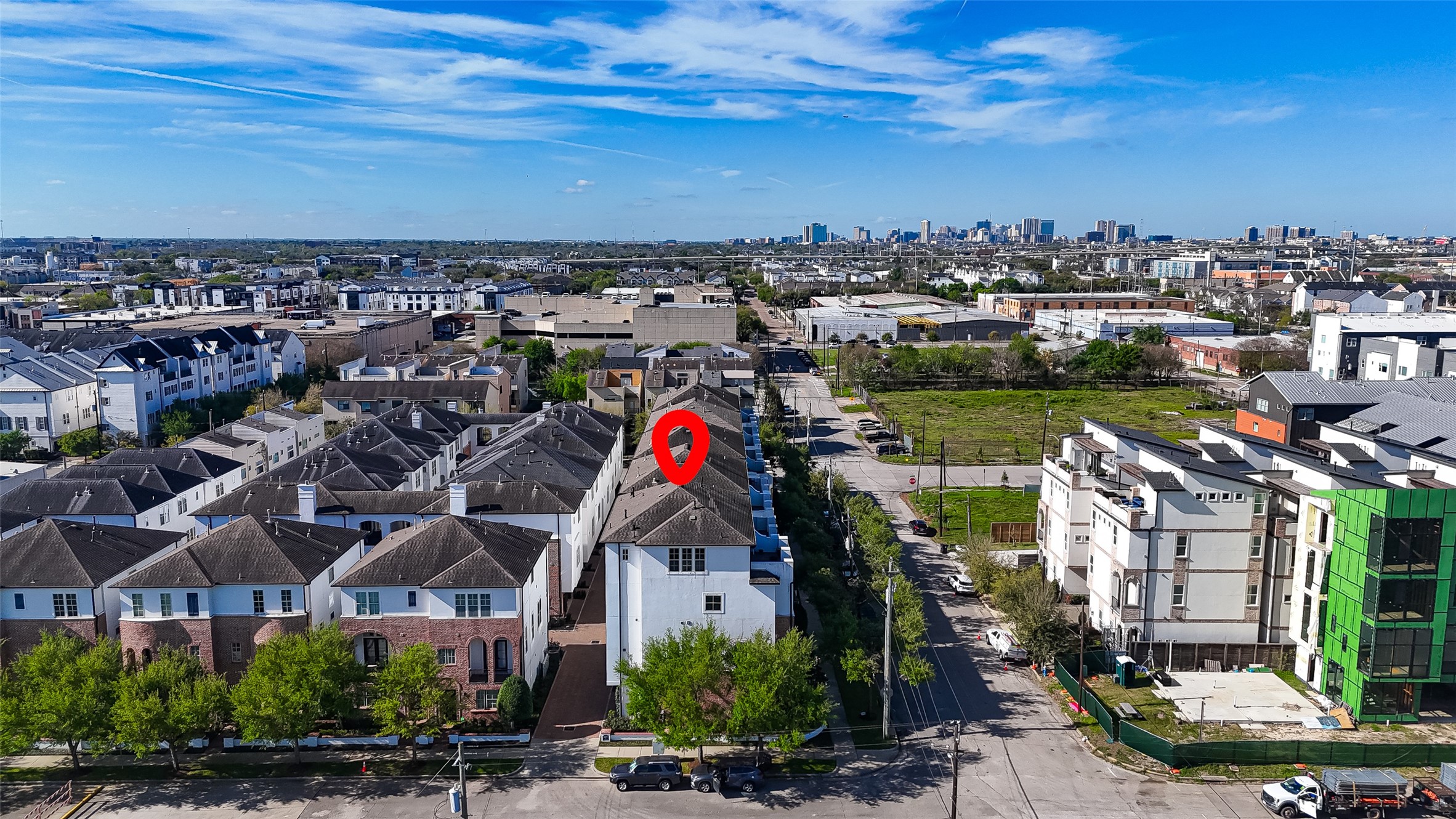705 Delano Street Houston, TX 77003 - Photo 45 of 47 a view of a city with tall buildings