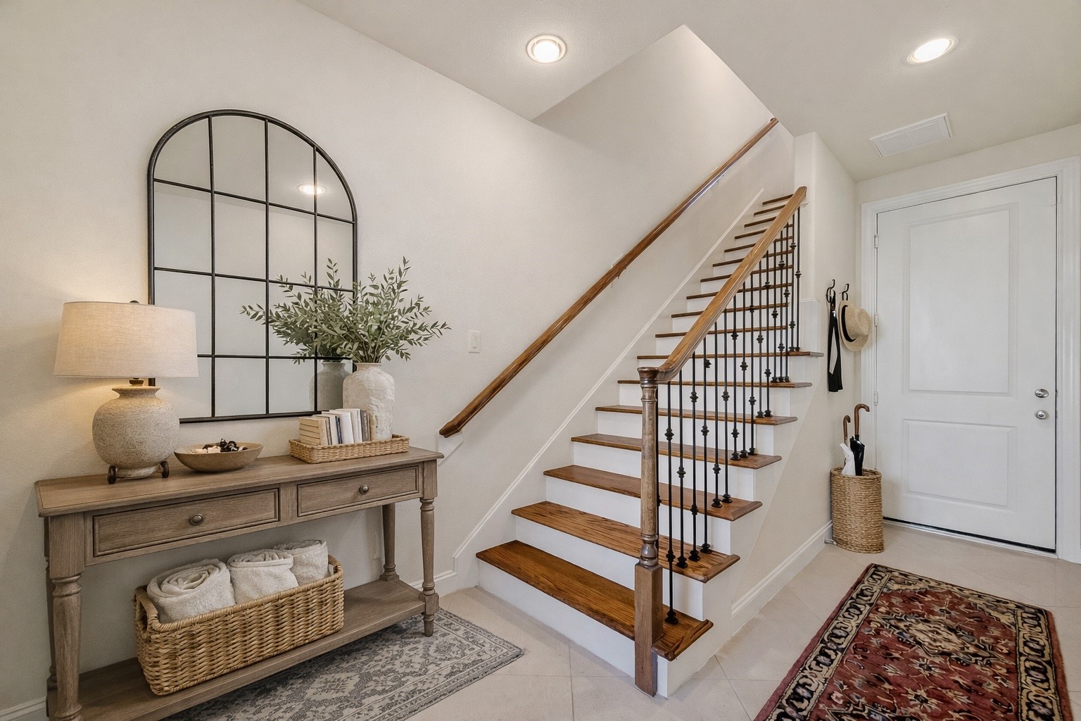 705 Delano Street Houston, TX 77003 - Photo 10 of 47 a view of entryway with a front door