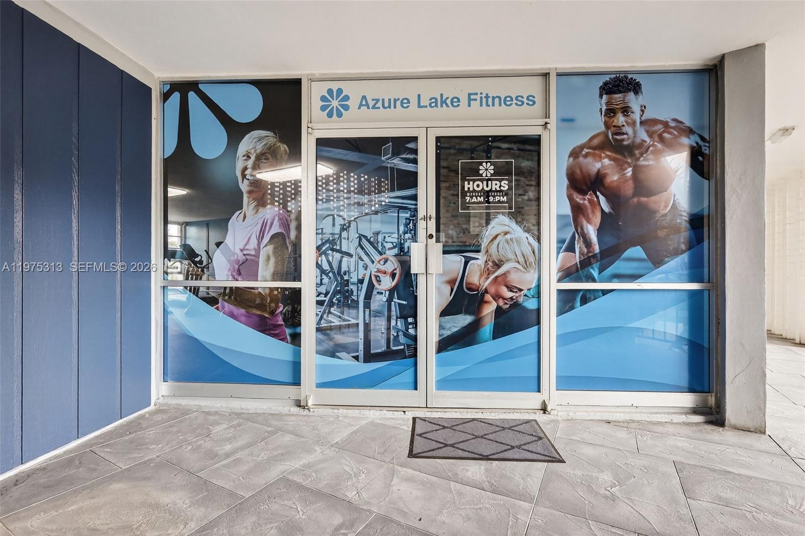 877 Northeast 195th Street, Unit 422 Miami, FL 33179 - Photo 21 of 24