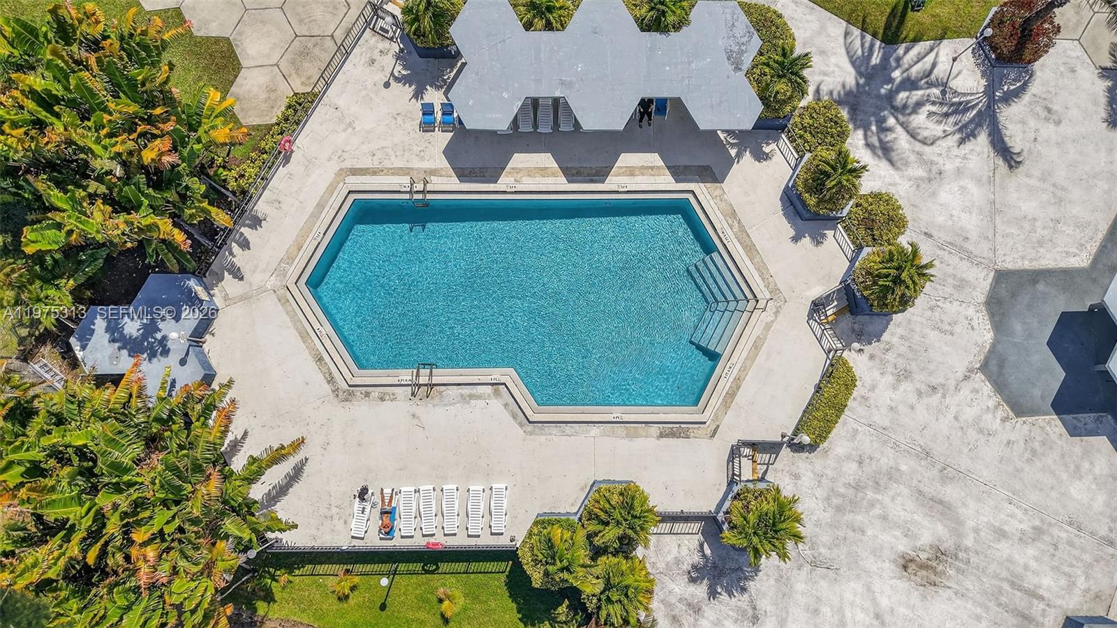 877 Northeast 195th Street, Unit 422 Miami, FL 33179 - Photo 28 of 30