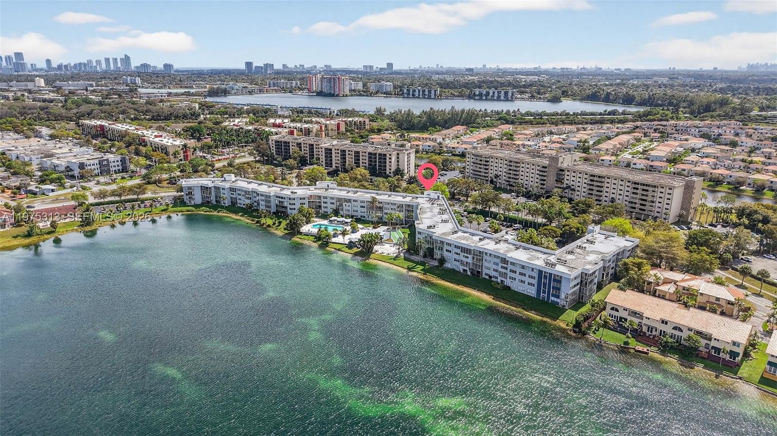 877 Northeast 195th Street, Unit 422 Miami, FL 33179 - Photo 29 of 30