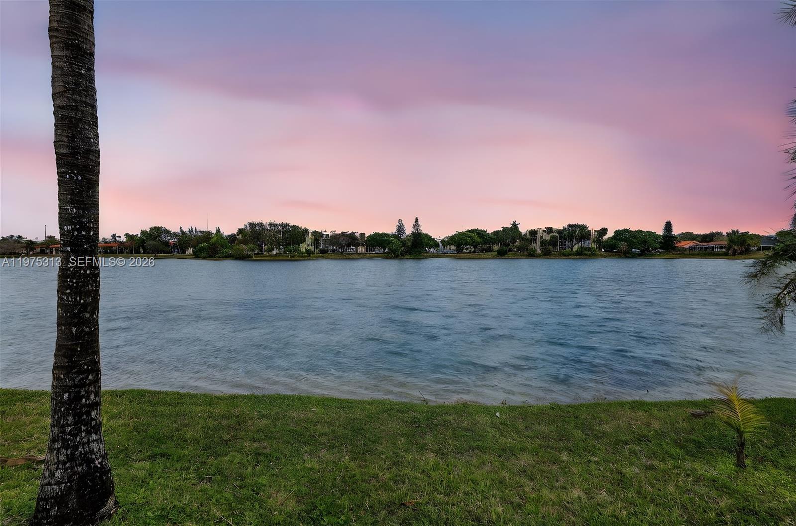 877 Northeast 195th Street, Unit 422 Miami, FL 33179 - Photo 3 of 24 Lakeview