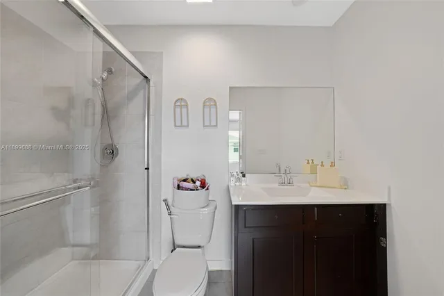 $570,000 | 572 Northeast 6th Place, Florida City, FL 33034