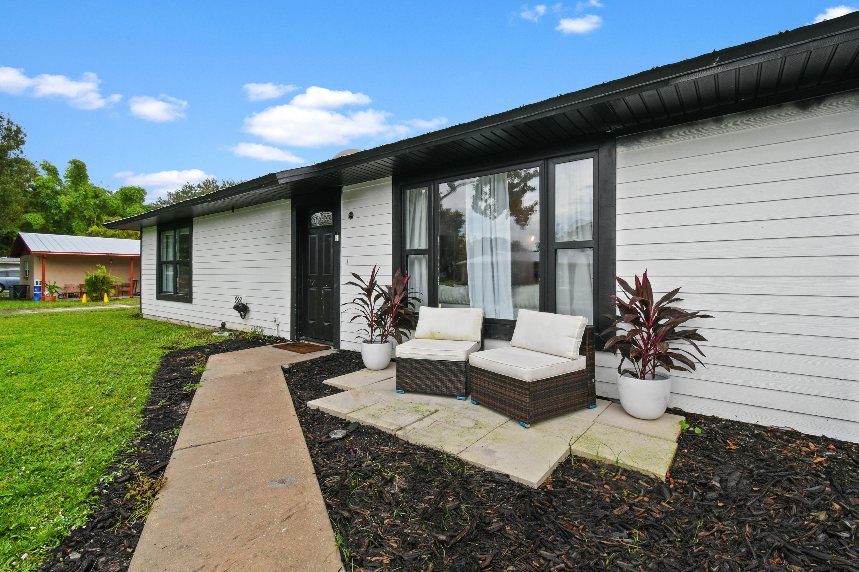 7105 Pensacola Road Fort Pierce, FL 34951 - Photo 2 of 38 7105PensacolaRd(7)