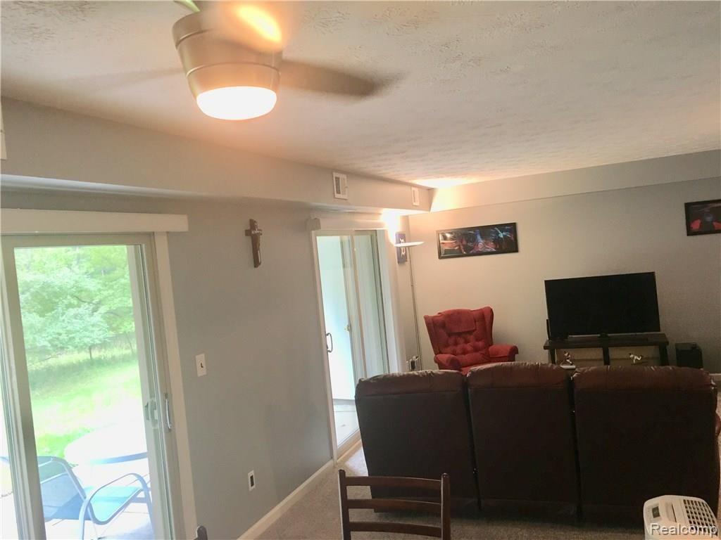 1687 Riverside Drive, Unit U14 Rochester Hills, MI 48309 - Photo 8 of 50