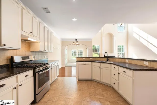 $418,000 | 136 Chandler Crest Court, Greer, SC 29651