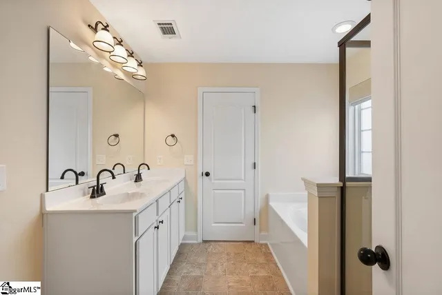 $418,000 | 136 Chandler Crest Court, Greer, SC 29651