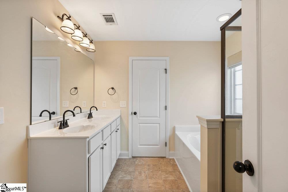 136 Chandler Crest Court Greer, SC 29651 - Photo 19 of 45