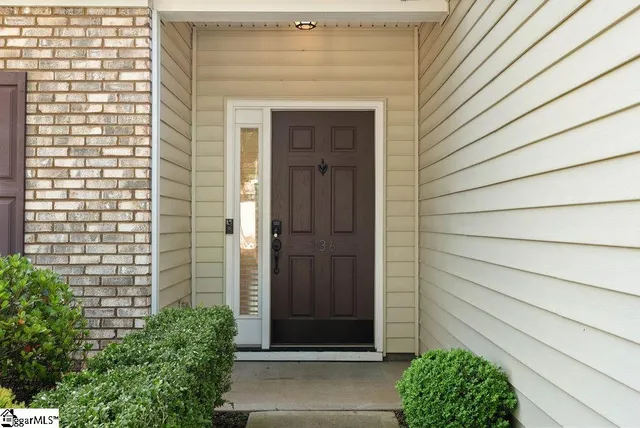 $418,000 | 136 Chandler Crest Court, Greer, SC 29651