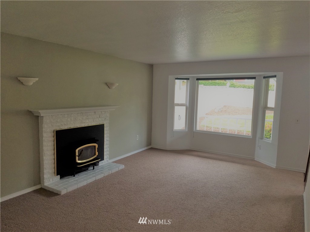 428 166th Place Southeast Bothell, WA 98012 - Photo 8 of 24 Gallery Image 8