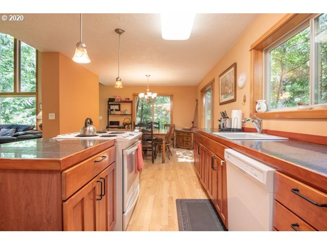 70302 East Barlow Trail Road Rhododendron, OR 97049 - Photo 11 of 32