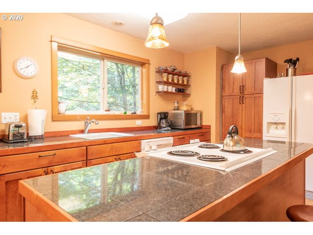 70302 East Barlow Trail Road Rhododendron, OR 97049 - Photo 10 of 32