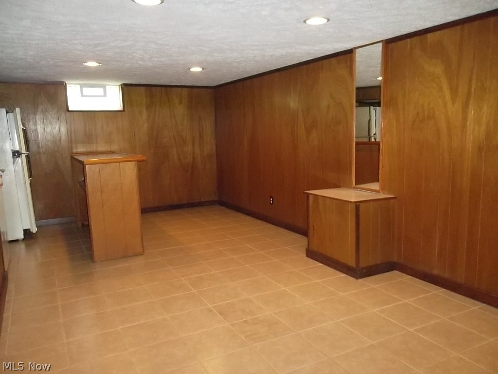 30018 Vineyard Road Willowick, OH 44095 - Photo 27 of 29