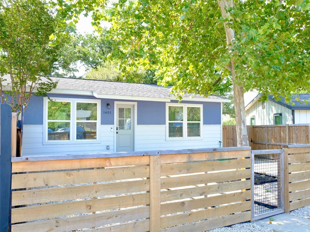 front view of house with a yard