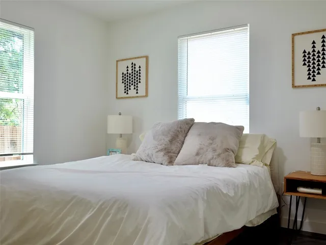 $2,000 | 1401 Marcus Place, Unit B, Austin, TX 78721