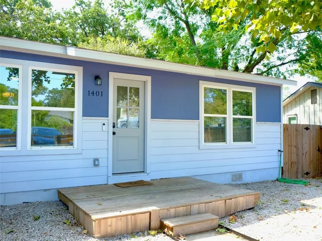 $2,000 | 1401 Marcus Place, Unit B, Austin, TX 78721