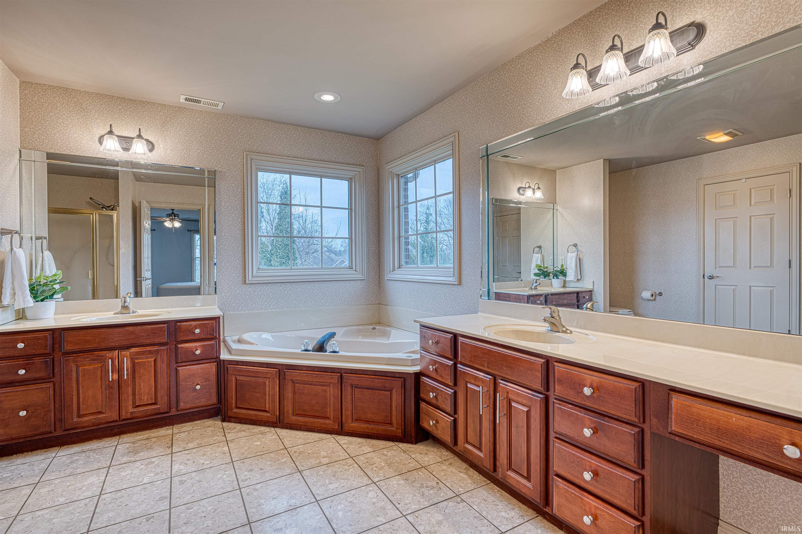 2211 Kenyon Ridge Court Newburgh, IN 47630 - Photo 21 of 36