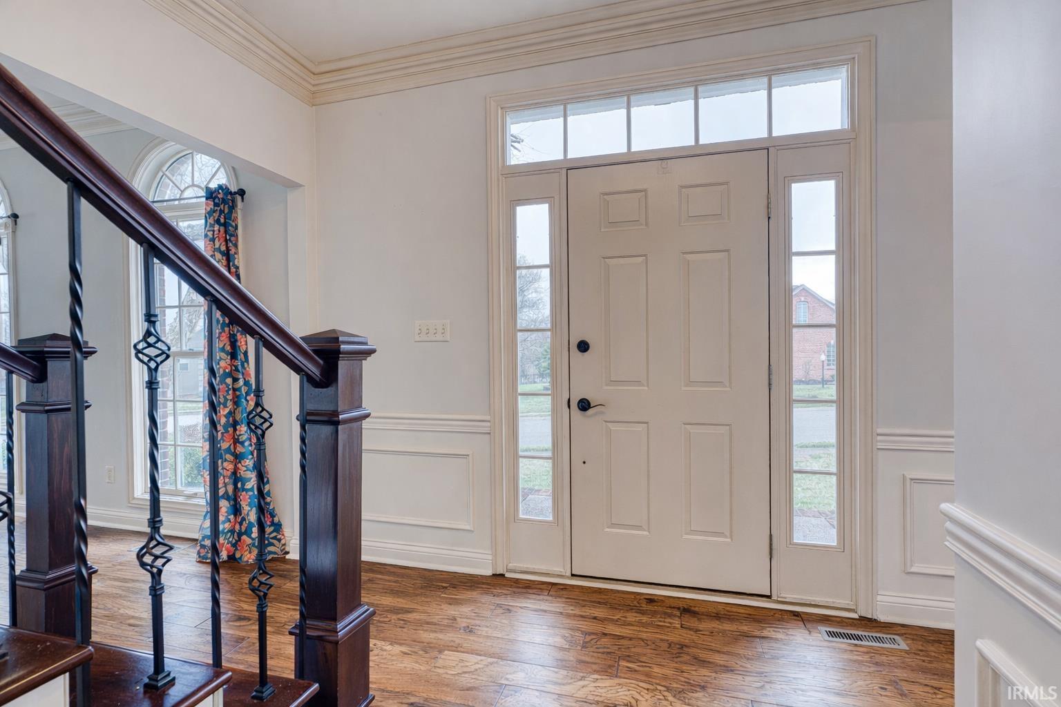 2211 Kenyon Ridge Court Newburgh, IN 47630 - Photo 4 of 36