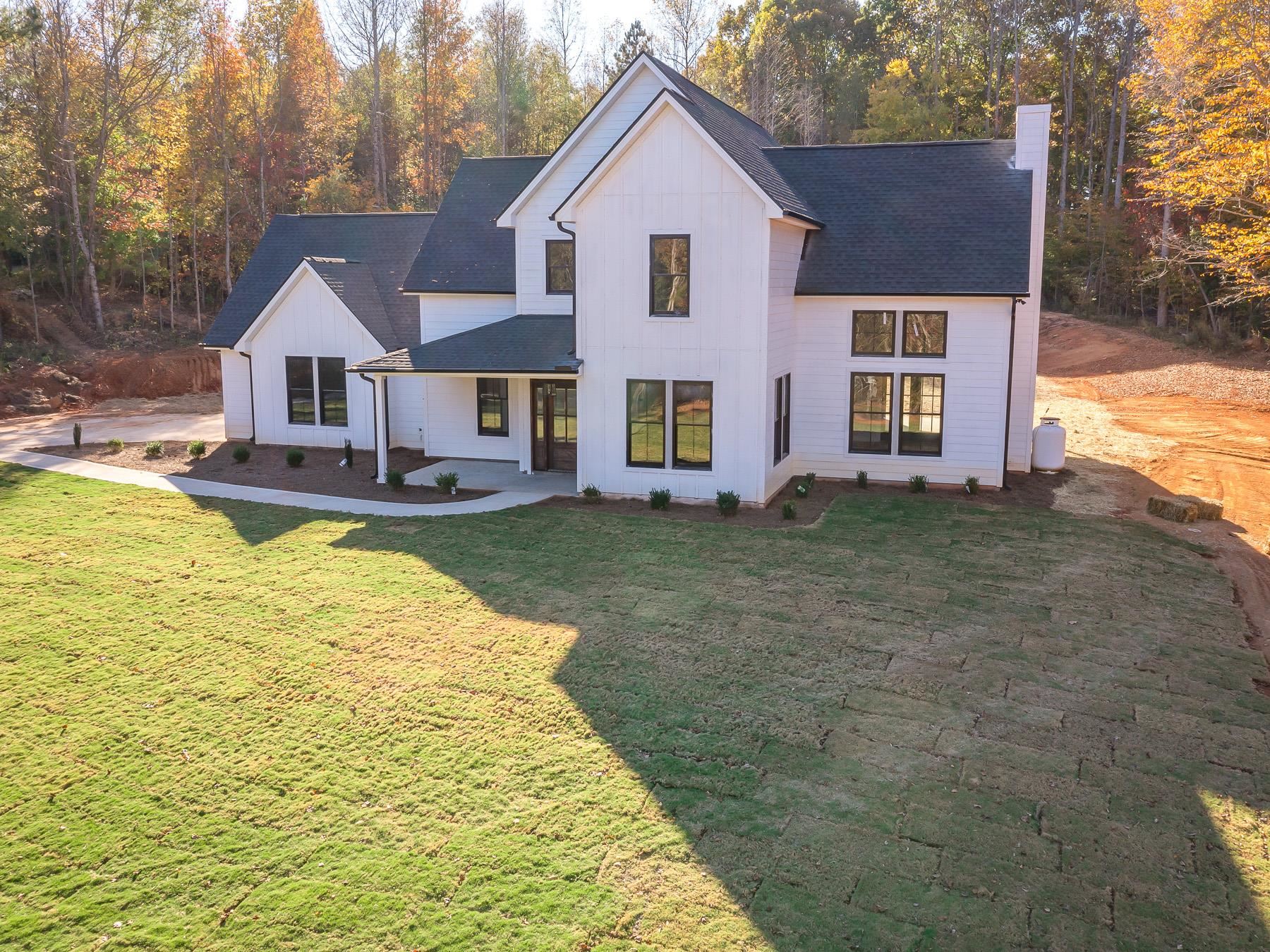 325 Thurston Road Taylors, SC 29687 - Photo 5 of 36 Gallery Image 5