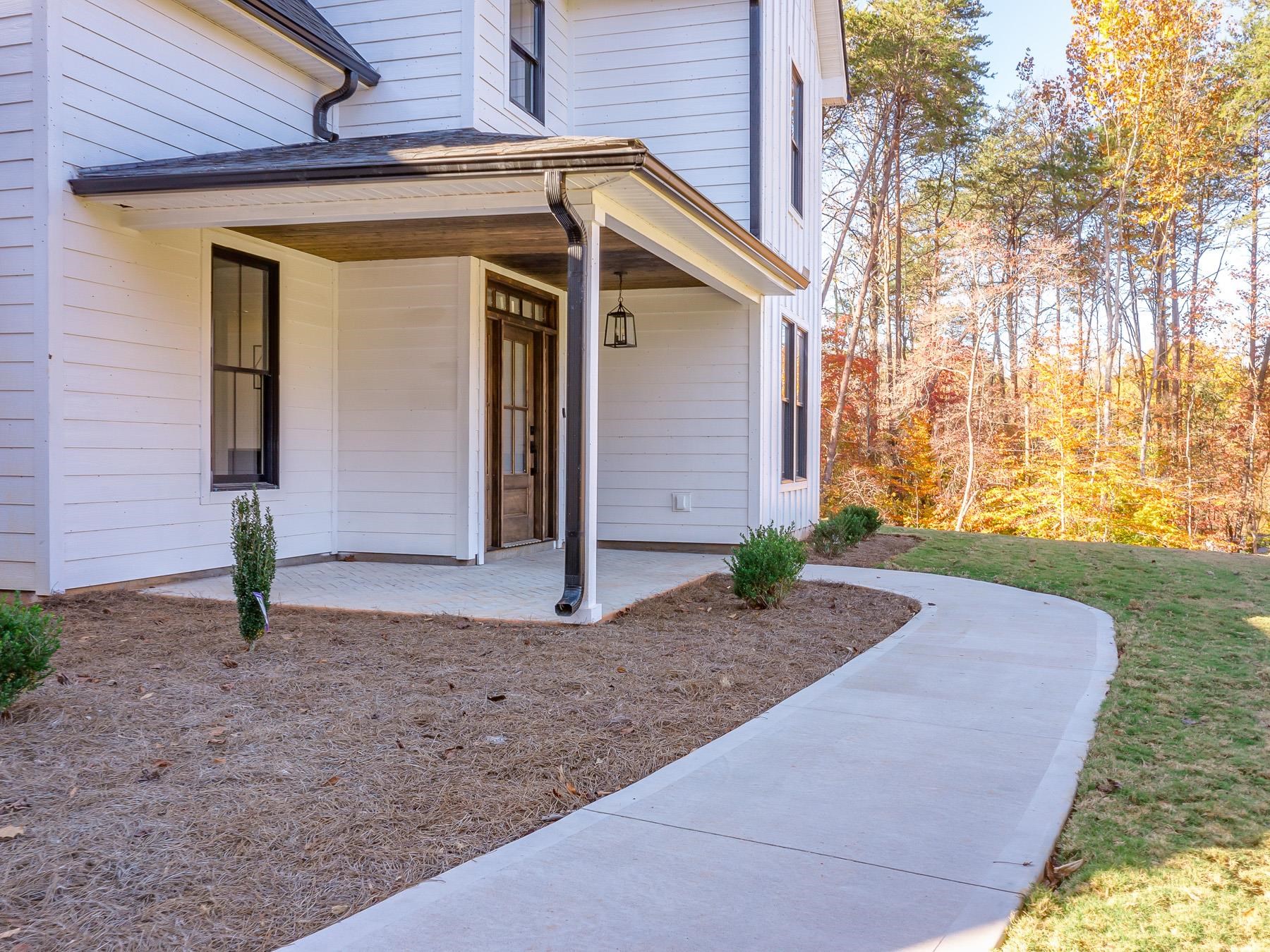 325 Thurston Road Taylors, SC 29687 - Photo 6 of 36 Gallery Image 6