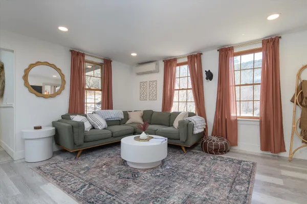 $725,000 | 5 William Mundell Road, Newfane, VT 05351