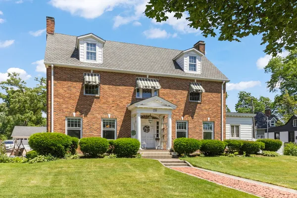 $650,000 | 211 North Main Street, Lombard, IL 60148