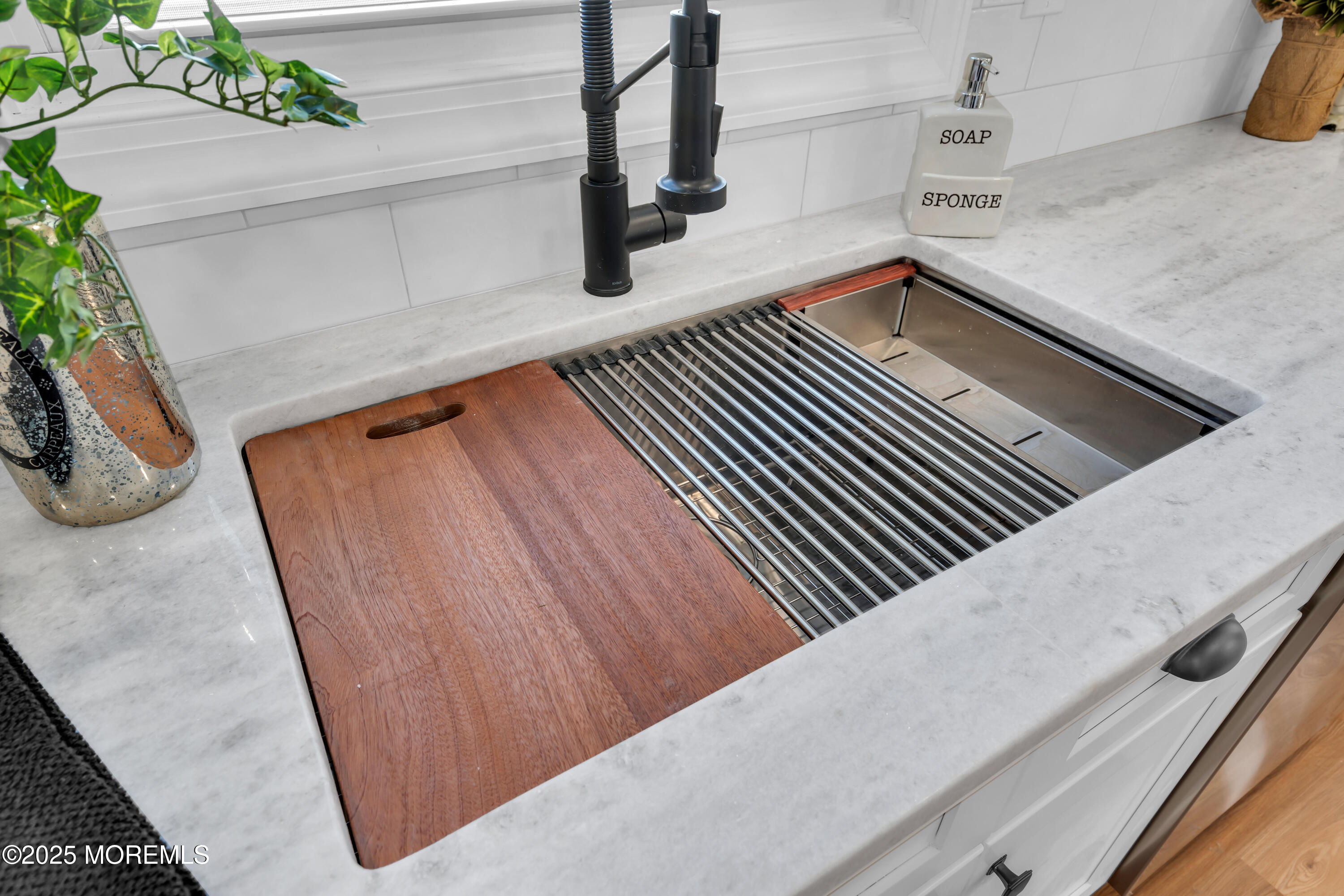 18 Meadowbrook Road Brick, NJ 08723 - Photo 18 of 49 Oversized Kitchen Sink