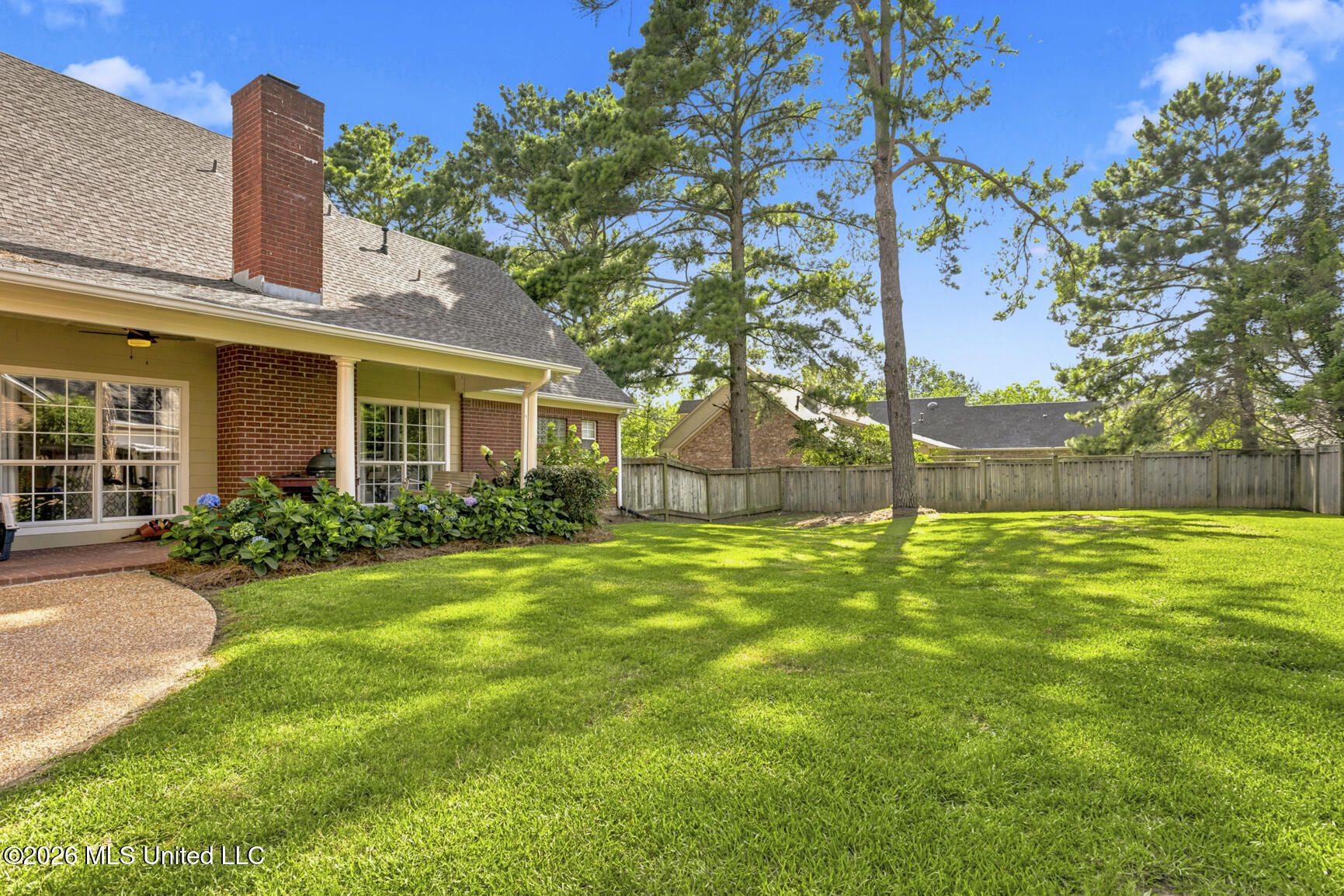 120 Eastpointe Circle Madison, MS 39110 - Photo 49 of 51 Large Backyard