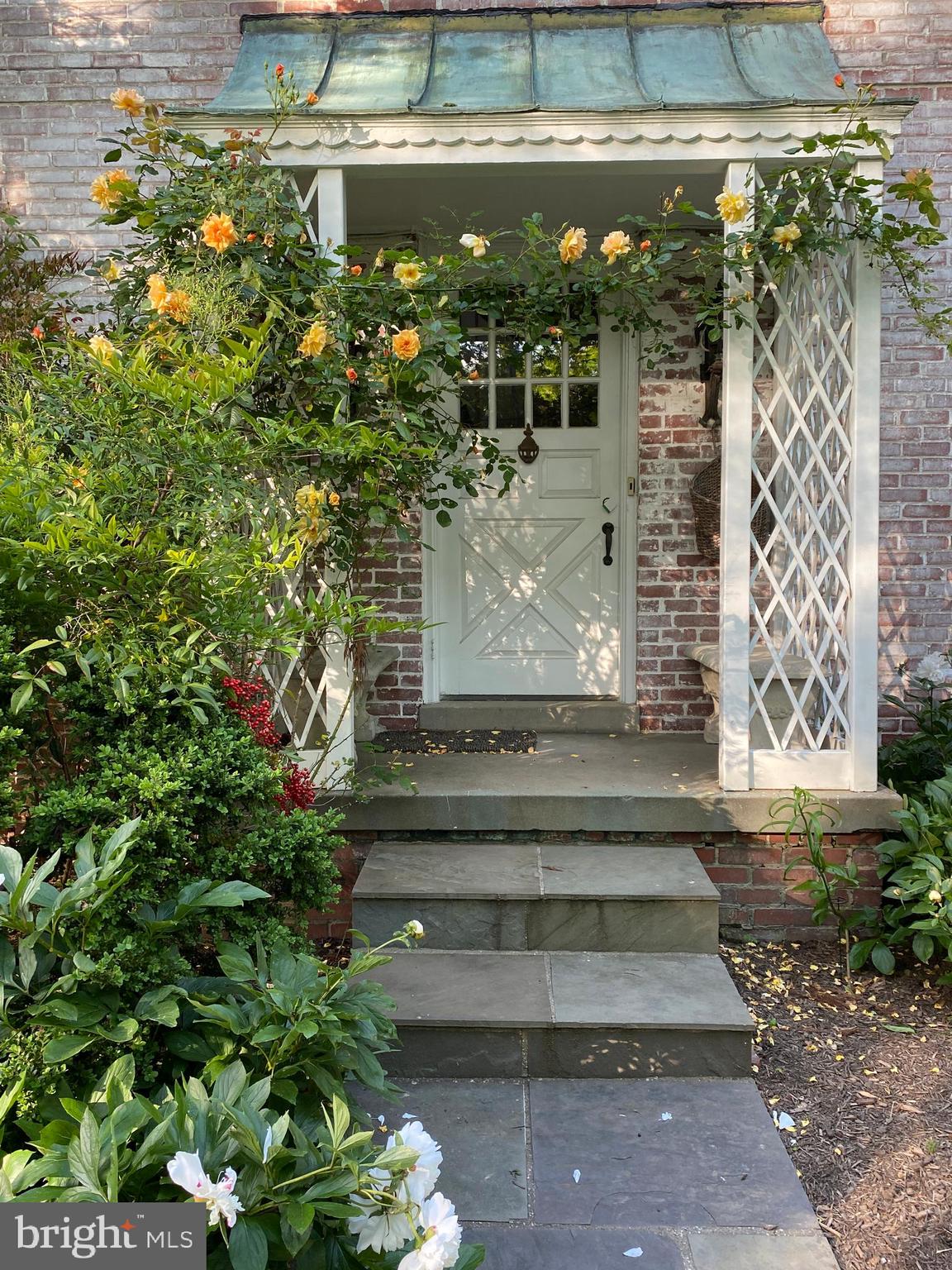 5013 Brookdale Road Bethesda, MD 20816 - Photo 4 of 57