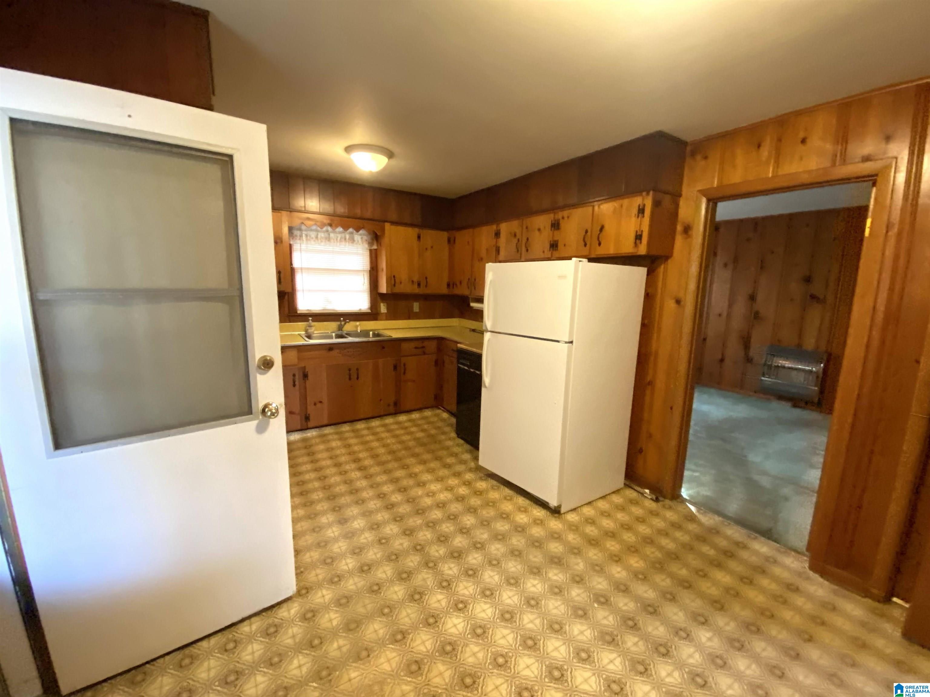 2020 Lynn Road Anniston, AL 36207 - Photo 8 of 19