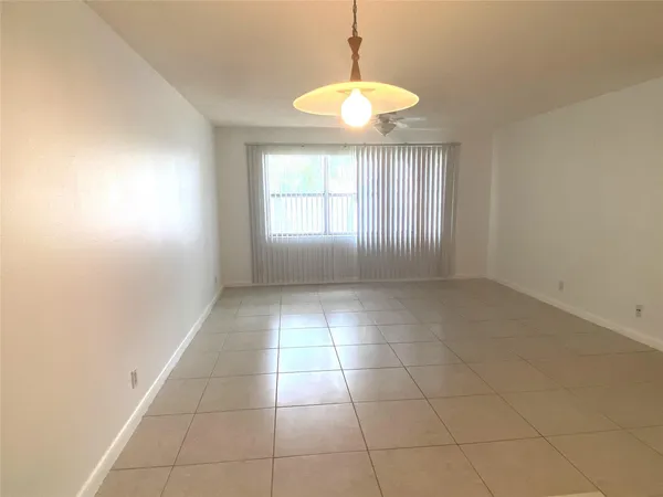$1,850 | 500 Southeast 2nd Avenue, Unit 22, Deerfield Beach, FL 33441