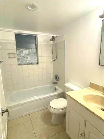 $1,850 | 500 Southeast 2nd Avenue, Unit 22, Deerfield Beach, FL 33441