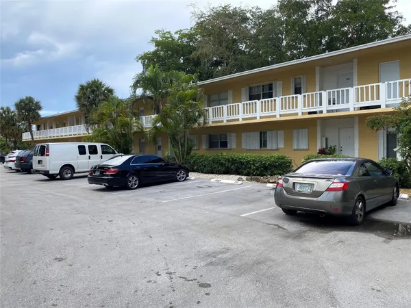 $1,850 | 500 Southeast 2nd Avenue, Unit 22, Deerfield Beach, FL 33441