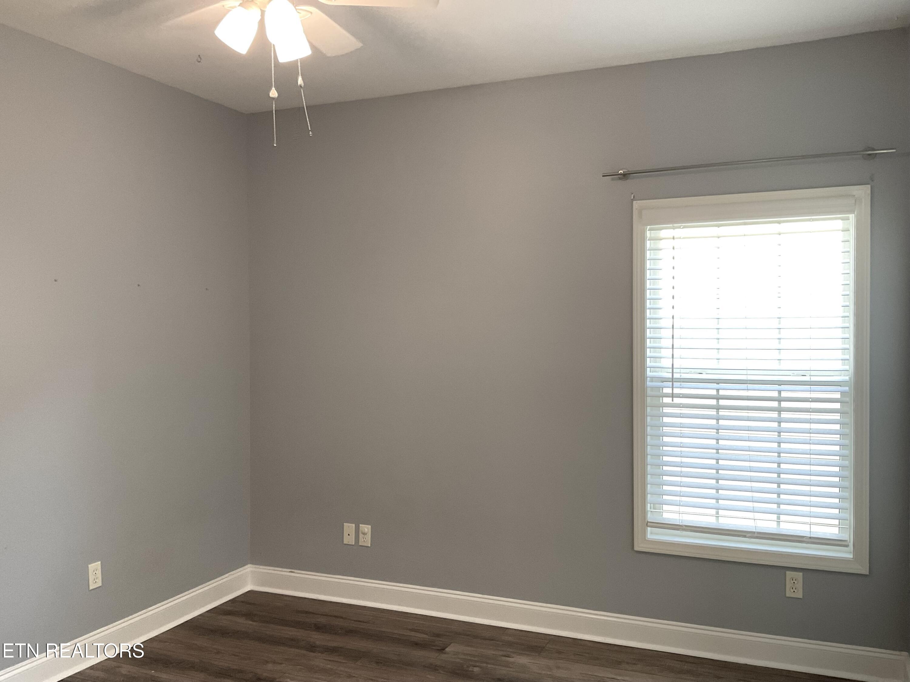 120 Forestberry Street Oak Ridge, TN 37830 - Photo 15 of 35 Bedroom 2