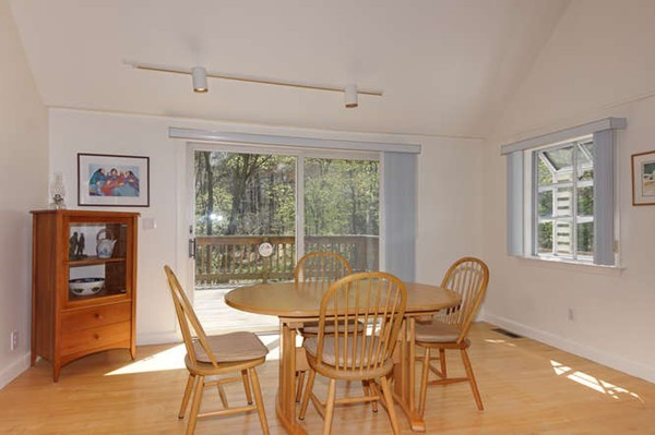 16 Hilldale Road Ashland, MA 01721 - Photo 3 of 23 Gallery Image 3