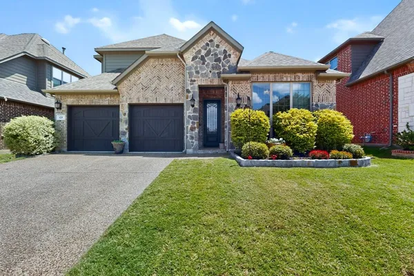 $609,900 | 428 Balmora Way, Roanoke, TX 76262
