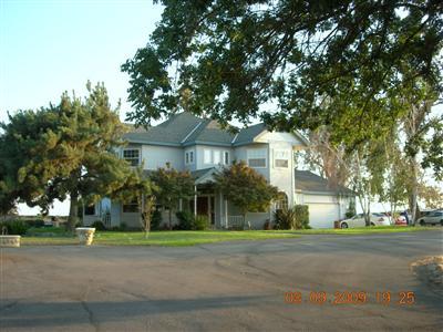 9425 Kings River Road Reedley, CA 93654 - Photo 1 of 42 Gallery Image 1